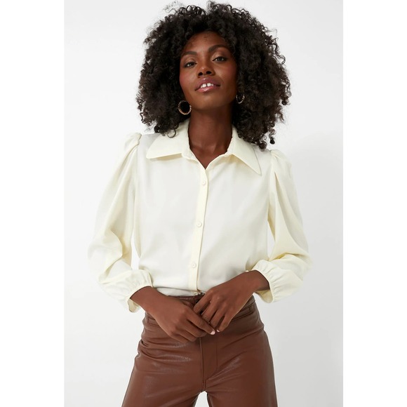 Tuckernuck Tops - Tuckernuck Cream Serena Blouse NWT size XS
